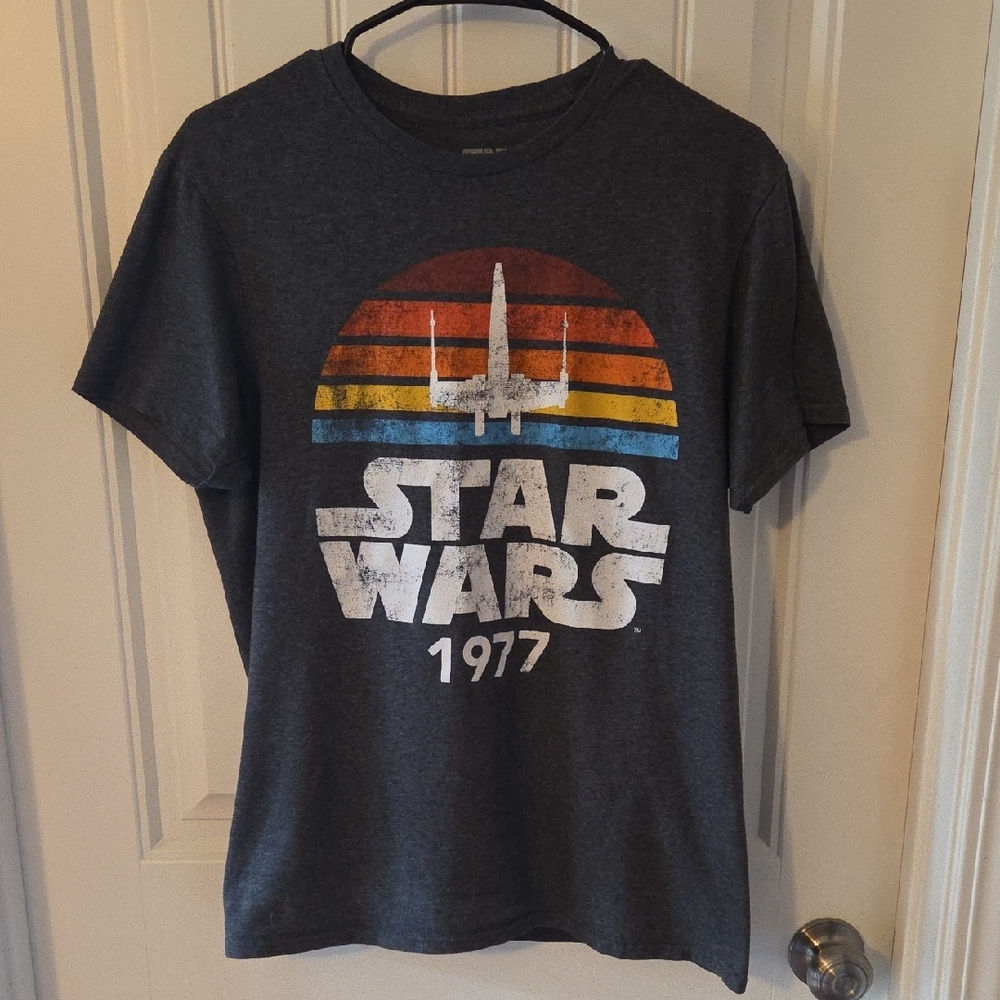 Unisex Star Wars 1977 Graphic Tee - Picture 3 of 6